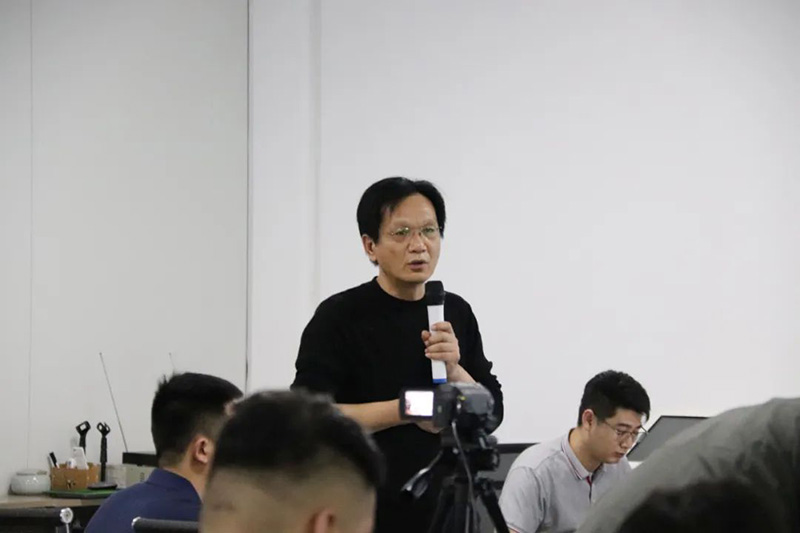 asiagame生物手艺服务部家禽服务总监魏忠存